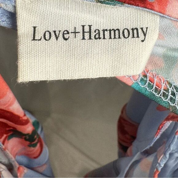 Light blue floral backless oversized top size medium - Picture 5 of 6